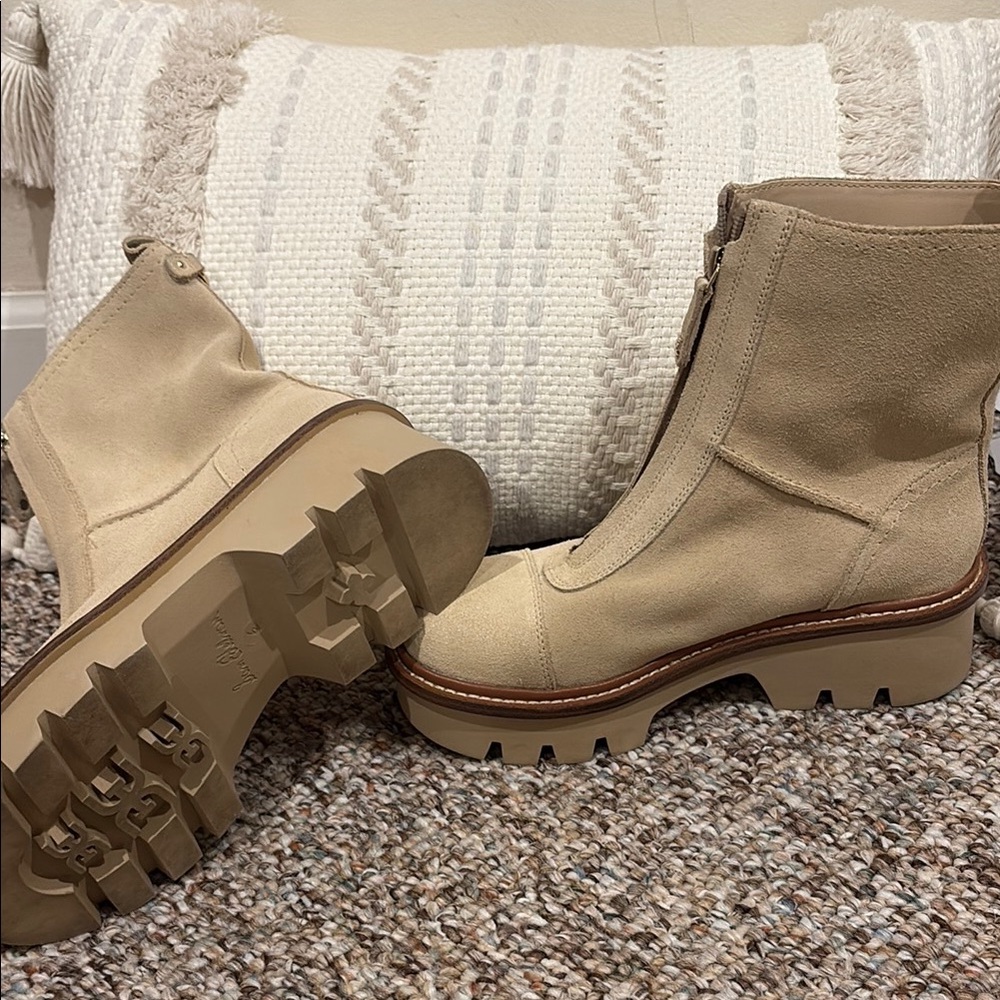 Women's Tan Suede Combat Style